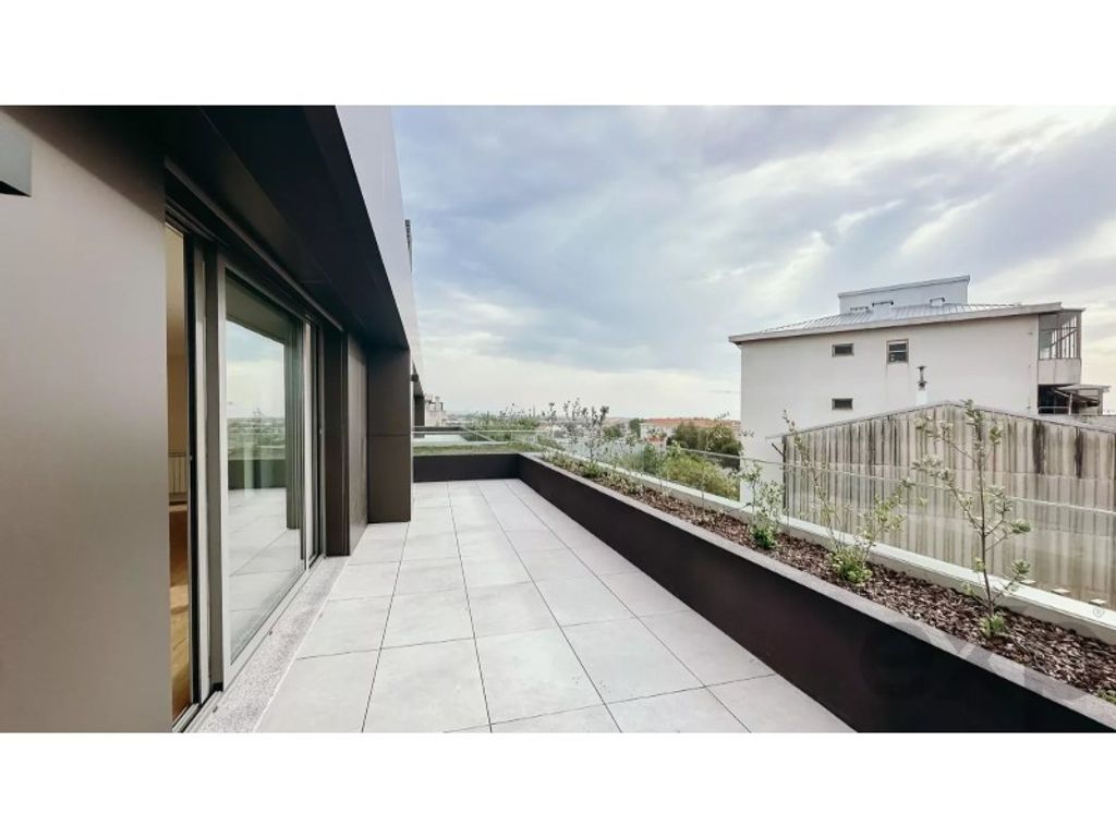 Luxury Apartment for sale in Espinho, 680 000 €, Photo 1