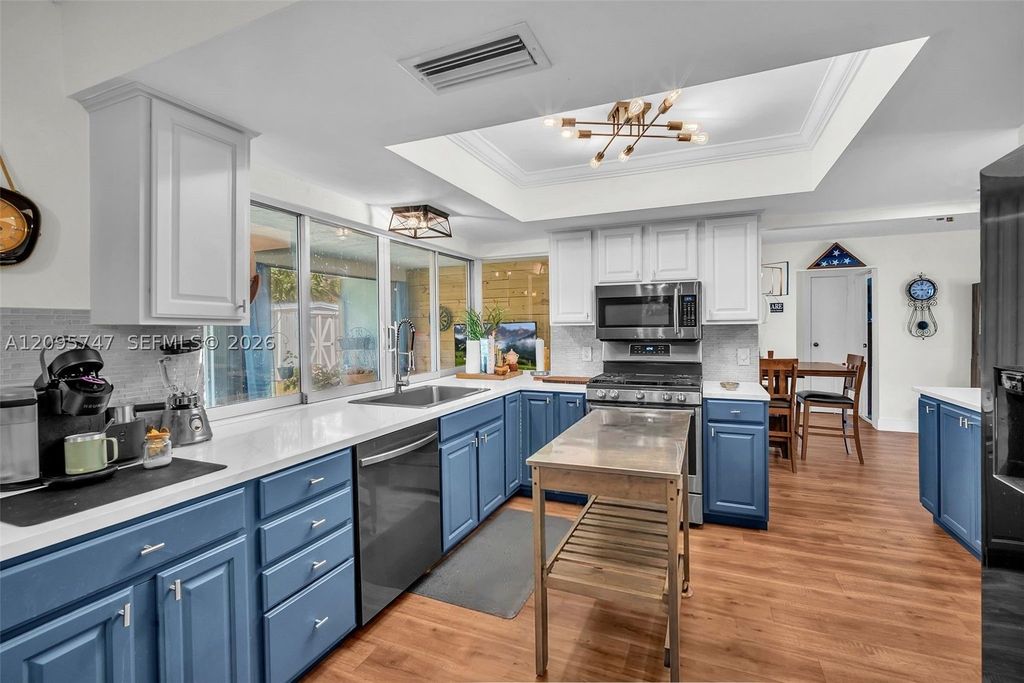 Maison de luxe à vendre à Sunrise, 445 834 €, Photo 1