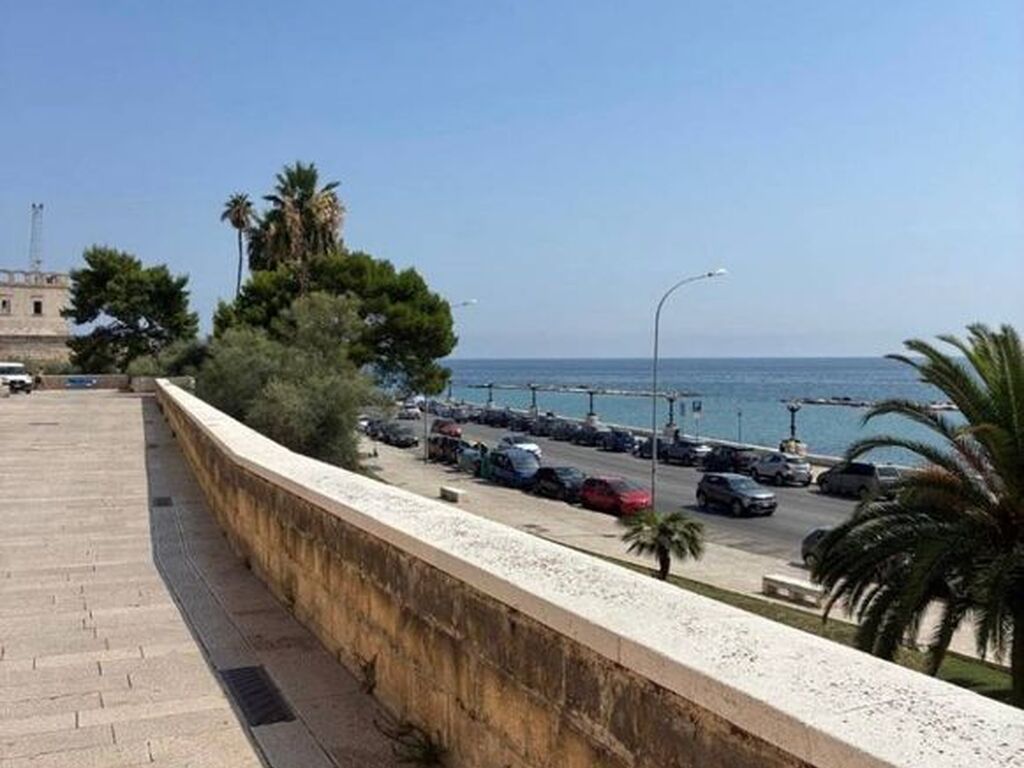 Luxury House for sale in Bari, 435 000 €, Photo 2