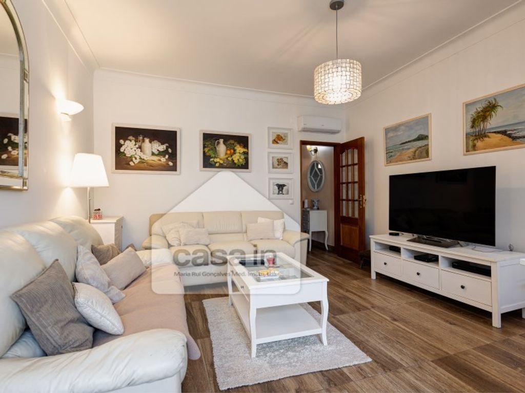 Maison de luxe à vendre à Lisbon, 950 000 €, Photo 2