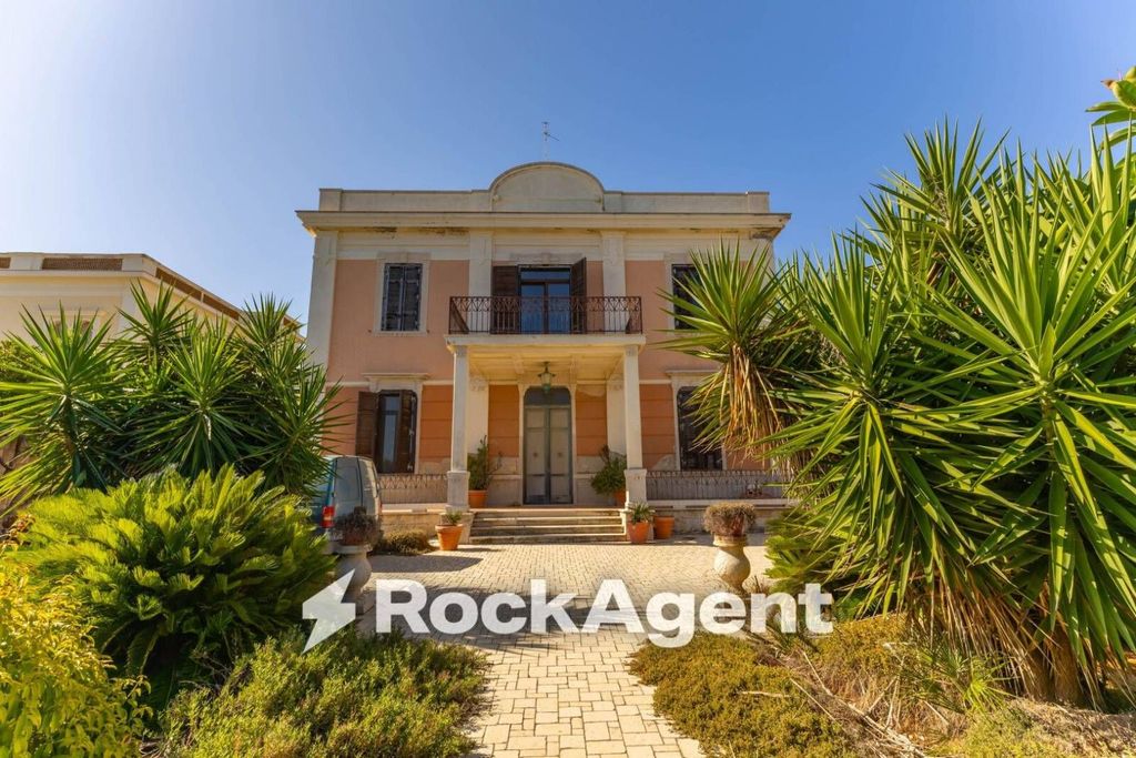 Luxury House for sale in Bari, 900 000 €, Photo 3