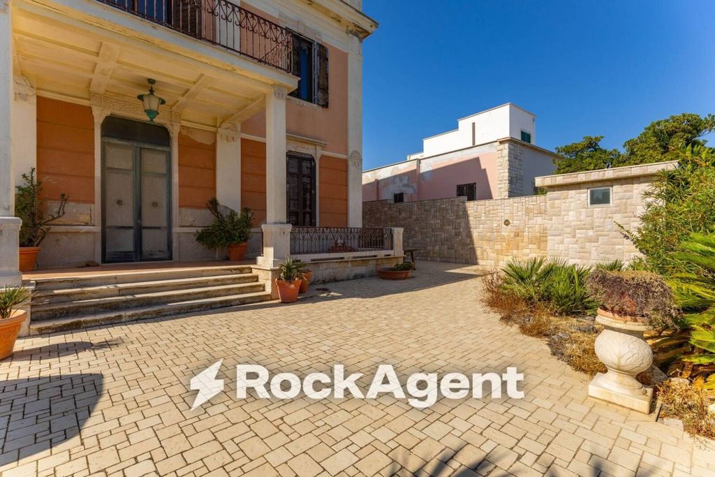 Luxury House for sale in Bari, 900 000 €, Photo 4