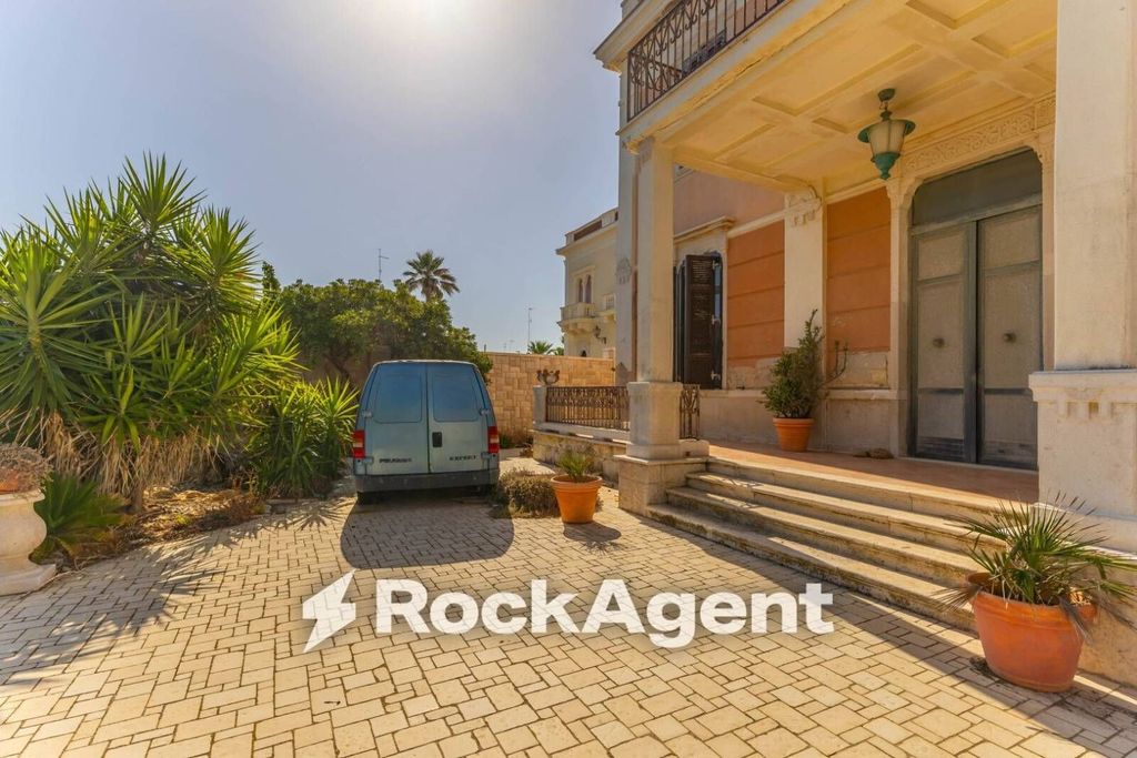 Luxury House for sale in Bari, 900 000 €, Photo 5