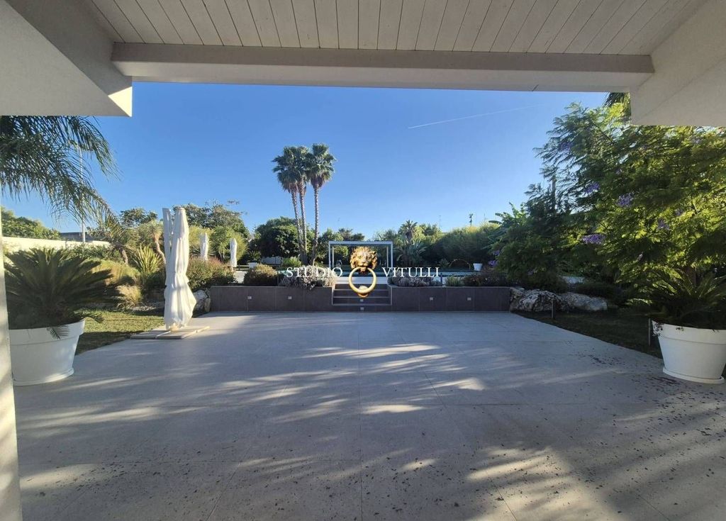 Luxury House for sale in Bari, 1 800 000 €, Photo 7