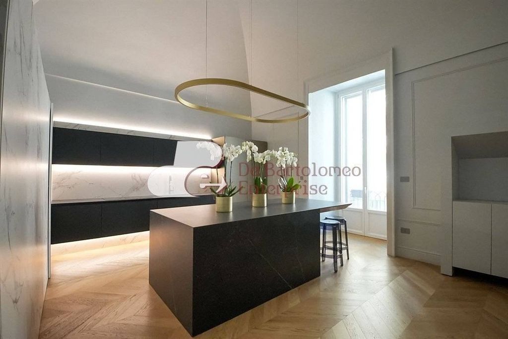 Luxury Apartment for sale in Bari, 10 €, Photo 5