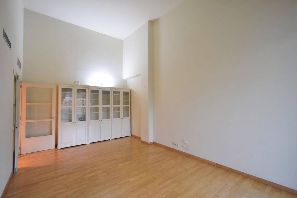 Luxury Apartment for sale in Barcelona, 950 000 €, Photo 5