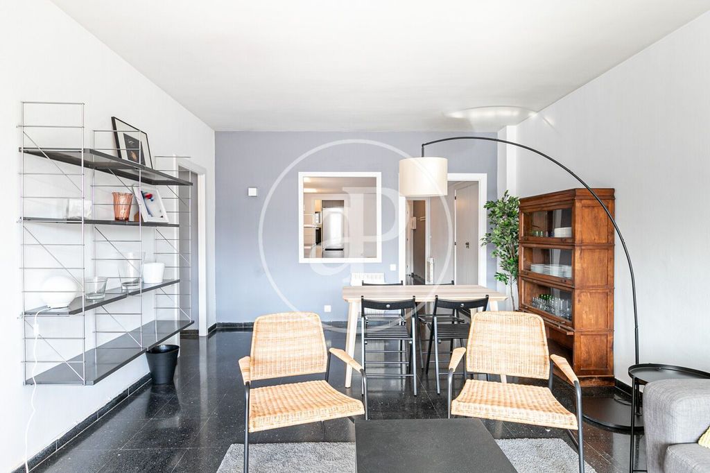 Luxury Apartment for sale in Barcelona, 780 000 €, Photo 5