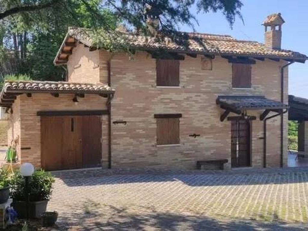 Maison de luxe à vendre à Orciano Di Pesaro, 480 000 €, Photo 2