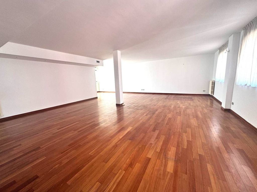 Appartement de luxe à vendre à Milan, 1 150 000 €, Photo 6