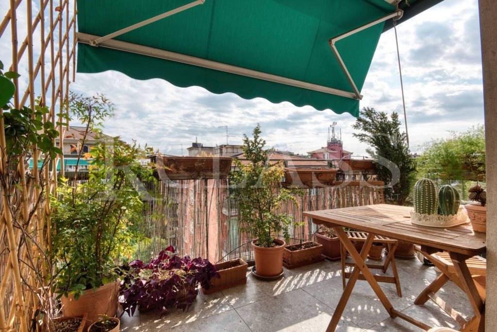 Appartement de luxe à vendre à Milan, 1 230 000 €, Photo 1