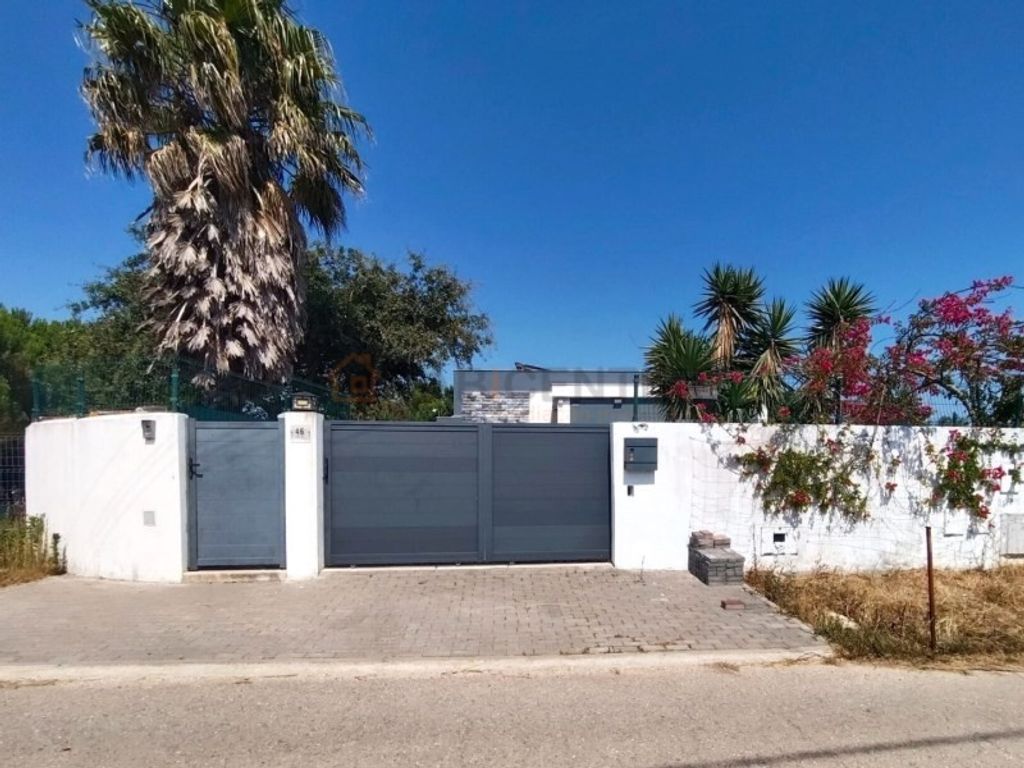 Maison de luxe à vendre à Caldas Da Rainha, 485 000 €, Photo 1