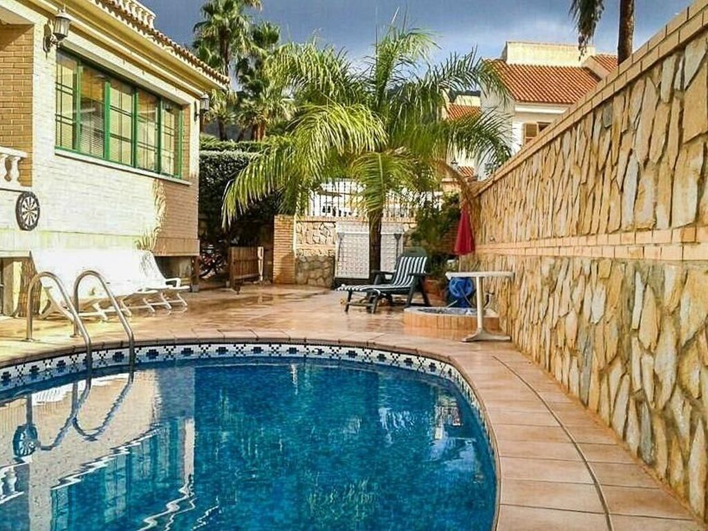 Luxury House for sale in Benidorm, 1 050 000 €, Photo 1