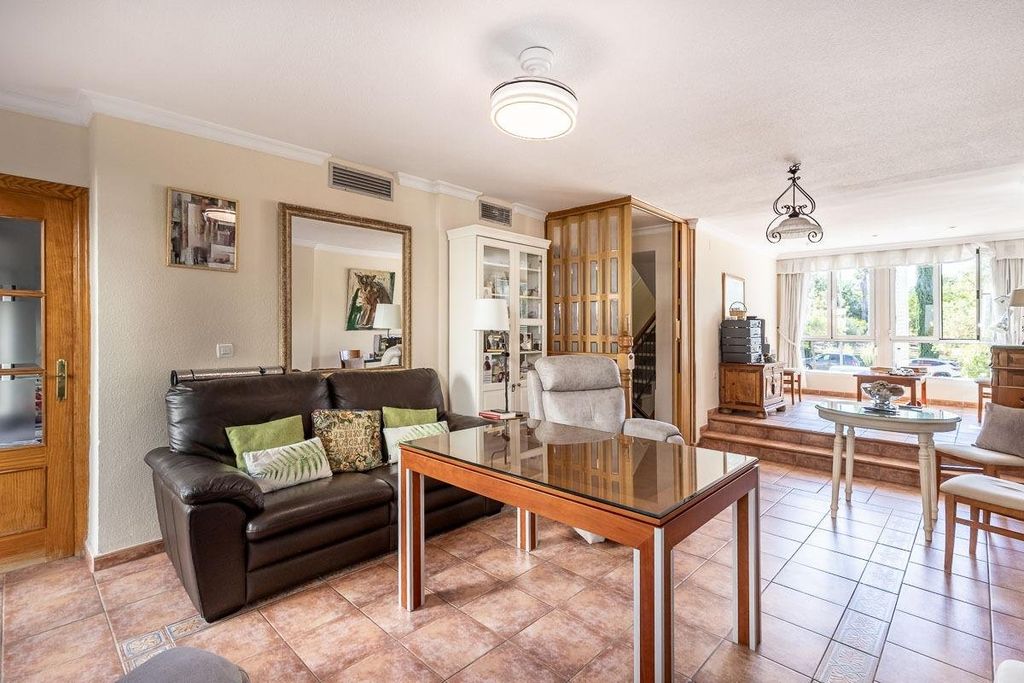 Maison de luxe à vendre à Granada, 439 000 €, Photo 4