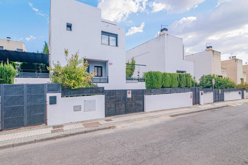 Maison de luxe à vendre à Albolote, 400 000 €, Photo 2