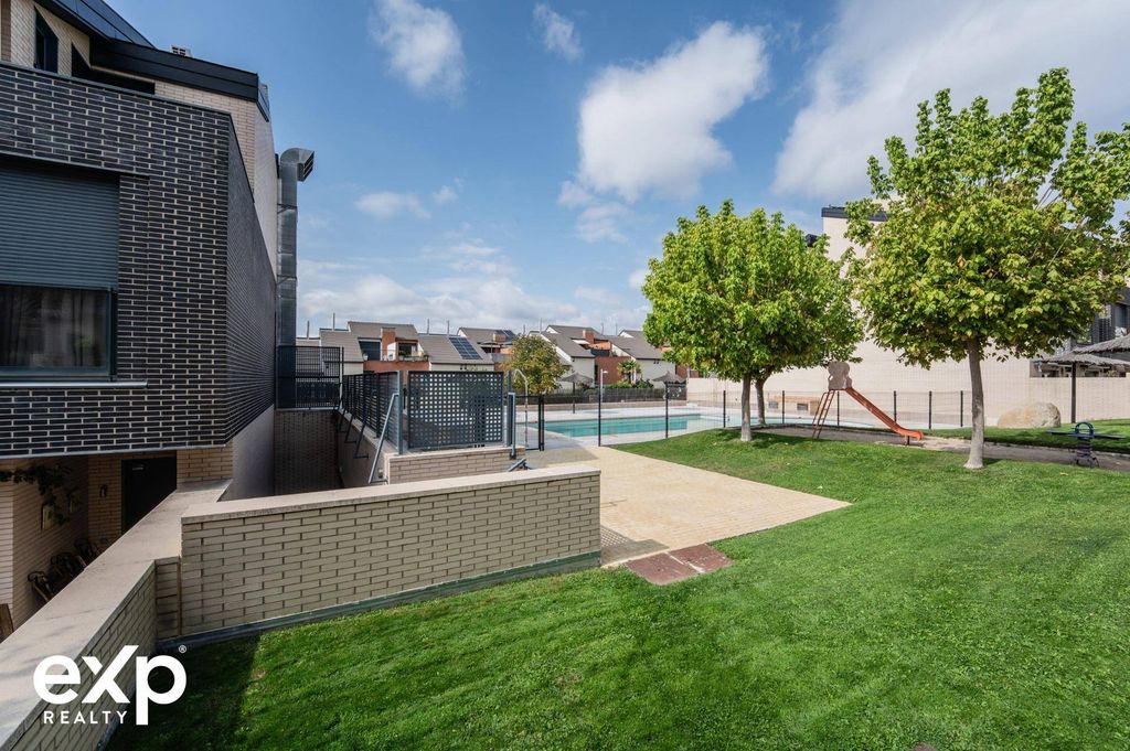 Maison de luxe à vendre à Torrelodones, 825 000 €, Photo 3