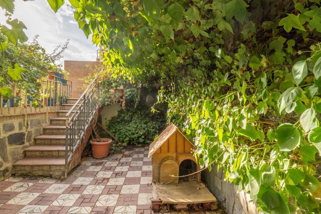 Maison de luxe à vendre à Zubia, 564 000 €, Photo 6