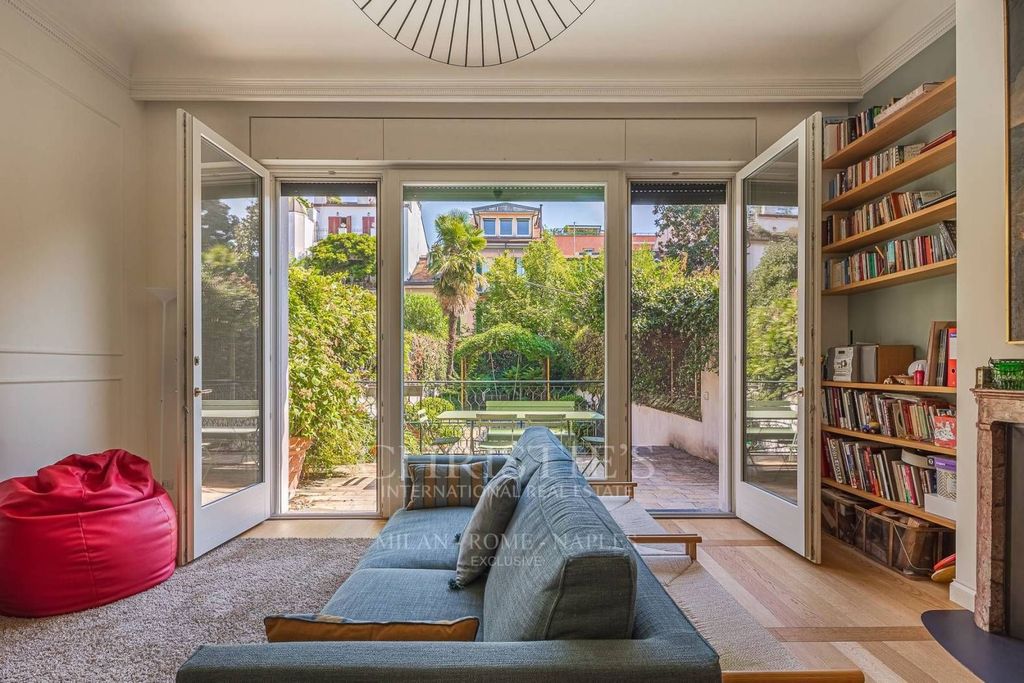Luxury House for sale in Milan, 3 950 000 €, Photo 2