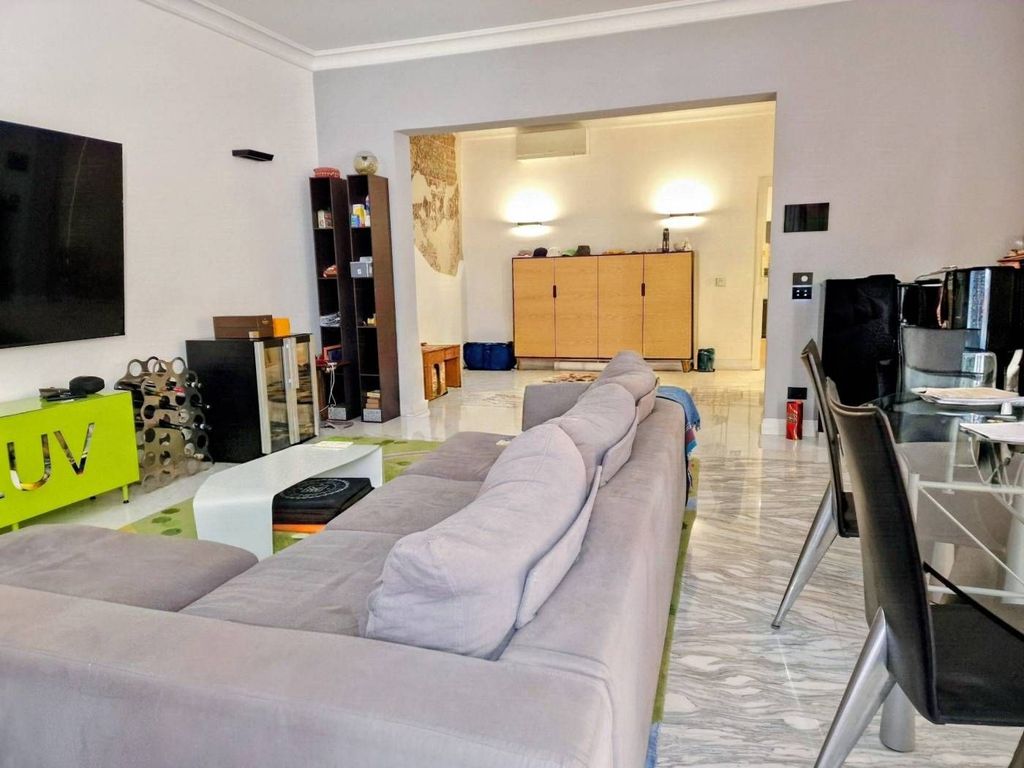 Luxury Apartment for sale in Verona, 990 000 €, Photo 2