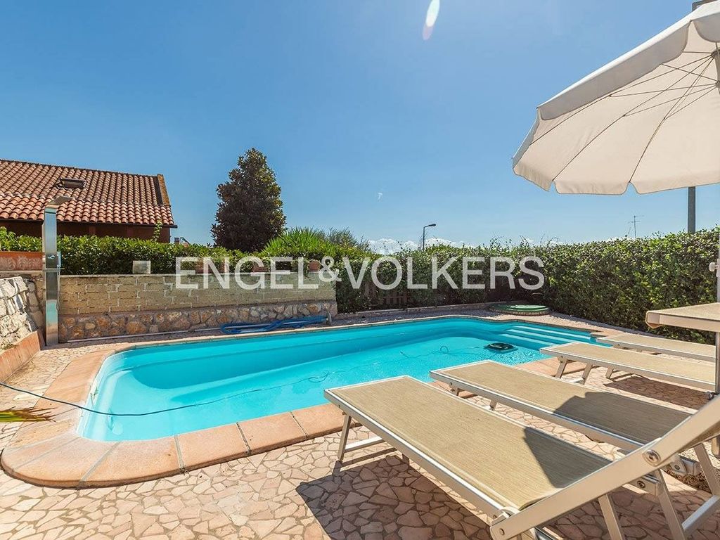 Maison de luxe à vendre à Guidonia Montecelio, 620 000 €, Photo 2