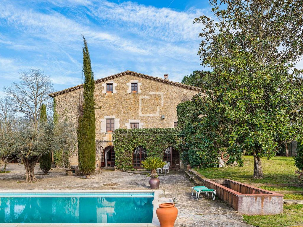 Luxury House for sale in Sant Joan de Mollet, 1 150 000 €, Photo 2