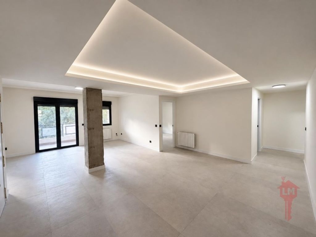 Appartement de luxe à vendre à Badajoz, 410 000 €, Photo 1