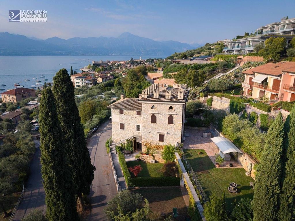 Appartement de luxe à vendre à Torri Del Benaco, 995 000 €, Photo 1