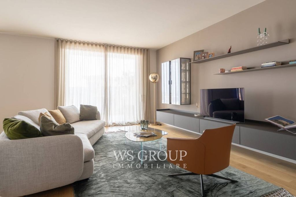 Appartement de luxe à vendre à Monza, 620 000 €, Photo 1