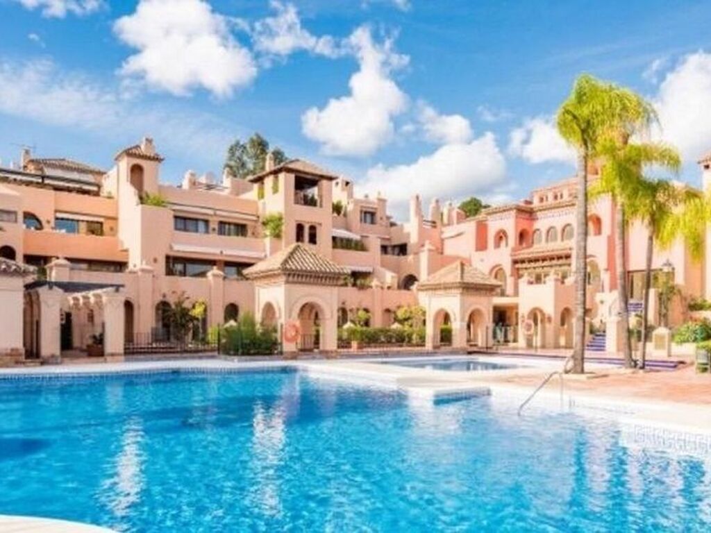 Appartement de luxe à vendre à Estepona, 745 000 €, Photo 1