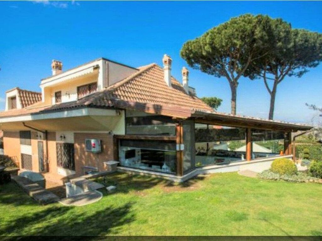 Maison de luxe à vendre à Frascati, 1 080 000 €, Photo 1