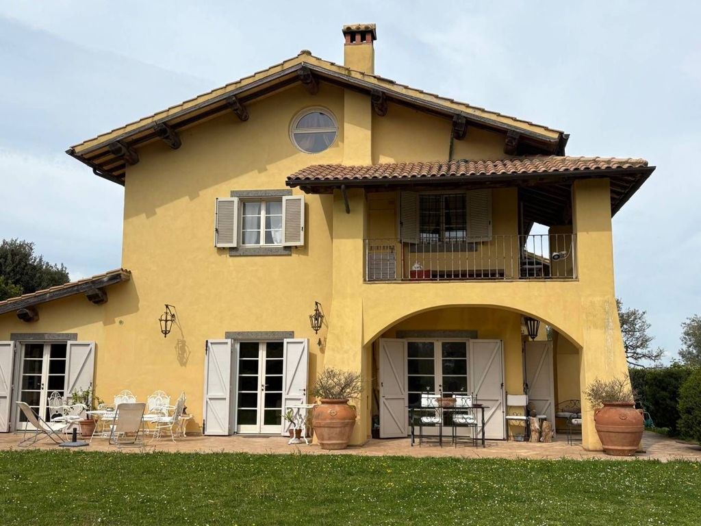 Maison de luxe à vendre à Montalto Di Castro, 790 000 €, Photo 1