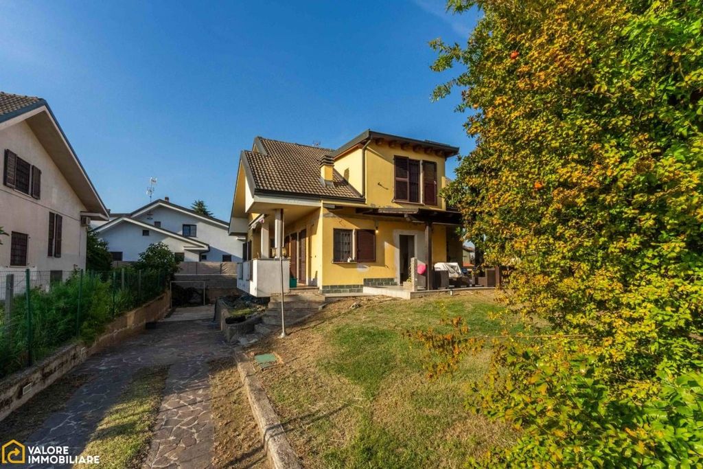 Maison de luxe à vendre à Pantigliate, 680 000 €, Photo 2