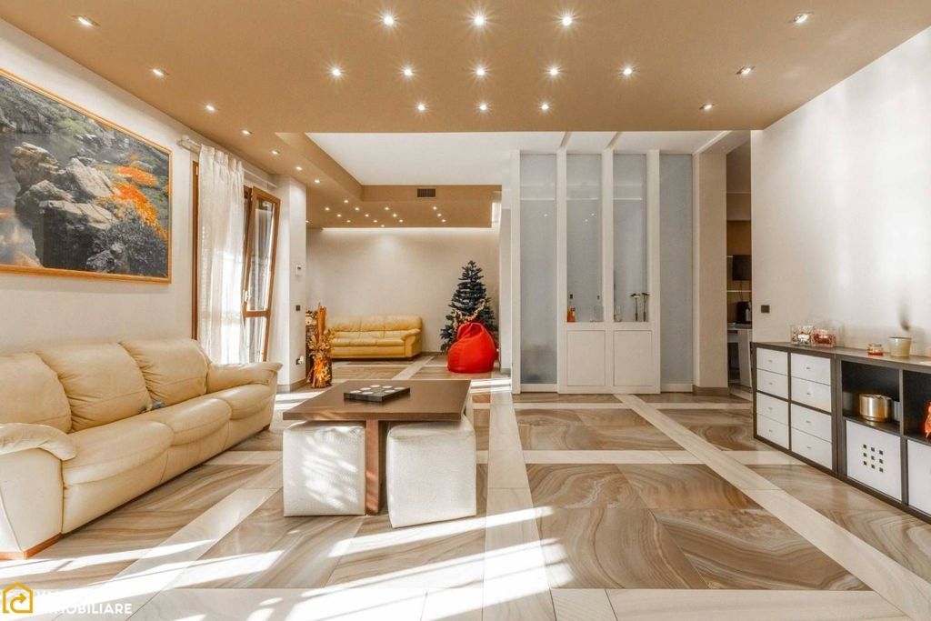 Maison de luxe à vendre à Pantigliate, 680 000 €, Photo 3