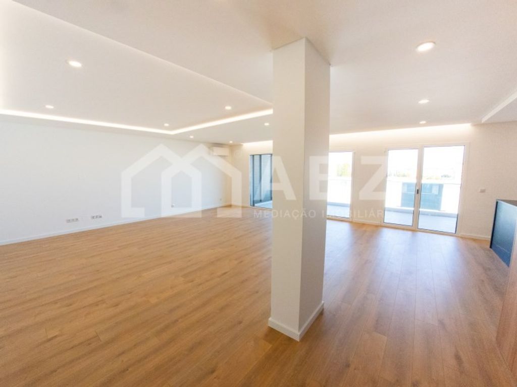 Luxury Apartment for sale in Montijo, 750 000 €, Photo 5