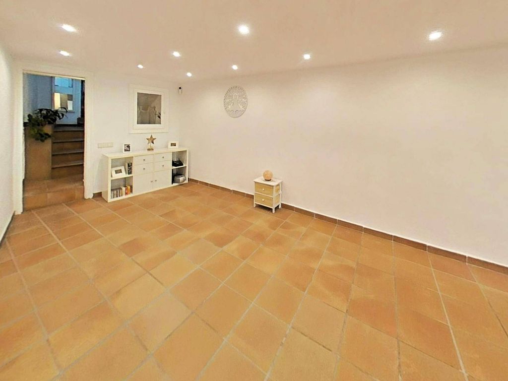 Luxury House for sale in Castellar Del Vallès, 475 000 €, Photo 6