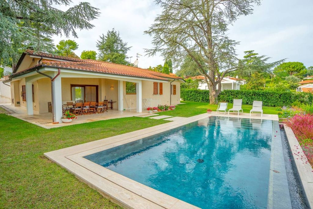 Maison de luxe à vendre à Numana, 1 600 000 €, Photo 1