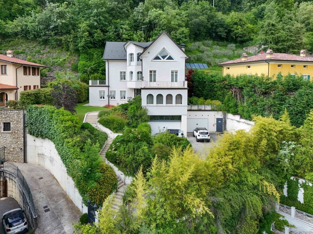 Luxury House for sale in Lumezzane, 645 000 €, Photo 2