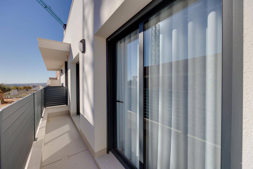 Maison de luxe à vendre à Torrevieja, 585 000 €, Photo 2
