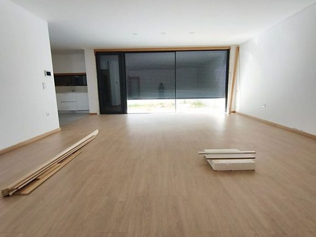 Luxury House for sale in Santa Maria Da Feira, 475 000 €, Photo 3