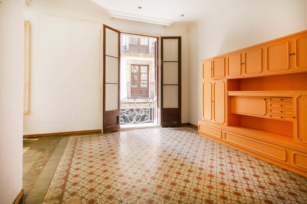 Luxury Apartment for sale in Barcelona, 530 000 €, Photo 3