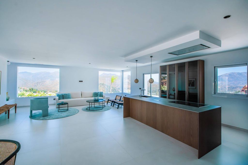 Maison de luxe à vendre à Marbella, 1 980 000 €, Photo 3