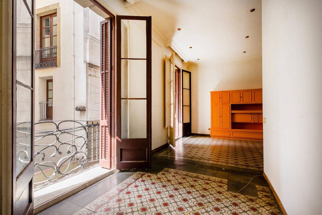 Luxury Apartment for sale in Barcelona, 530 000 €, Photo 4