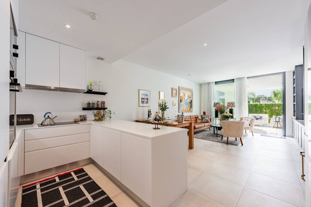 Appartement de luxe à vendre à Estepona, 580 000 €, Photo 4
