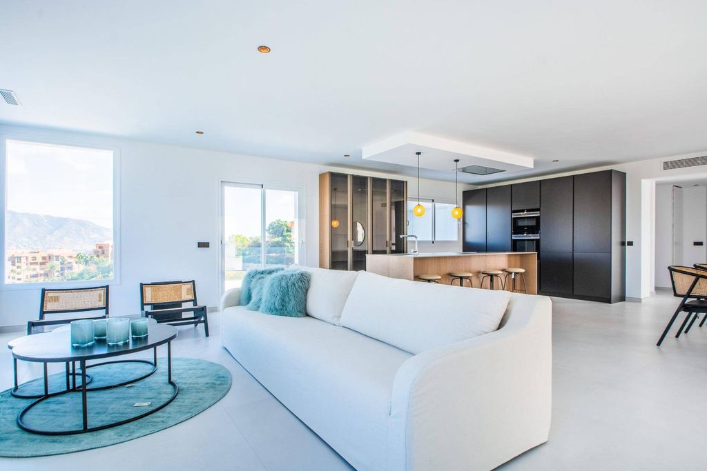 Maison de luxe à vendre à Marbella, 1 980 000 €, Photo 6