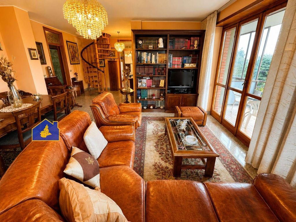 Maison de luxe à vendre à Rivoli, 649 000 €, Photo 2