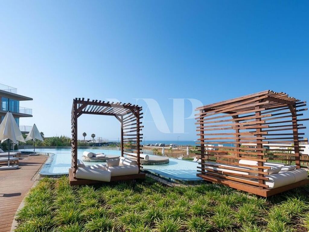 Luxury Apartment for sale in Quarteira, 875 000 €, Photo 1