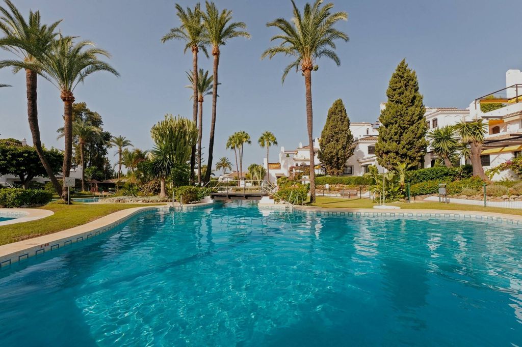 Appartement de luxe à vendre à Nueva Andalucia, 699 000 €, Photo 1