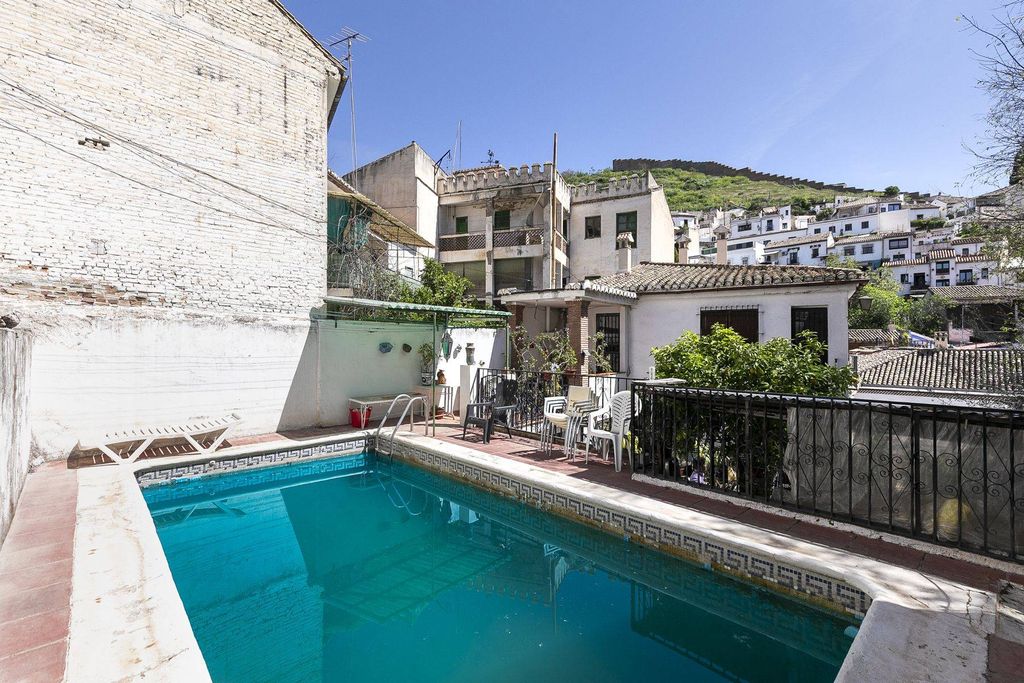 Maison de luxe à vendre à Granada, 890 000 €, Photo 1