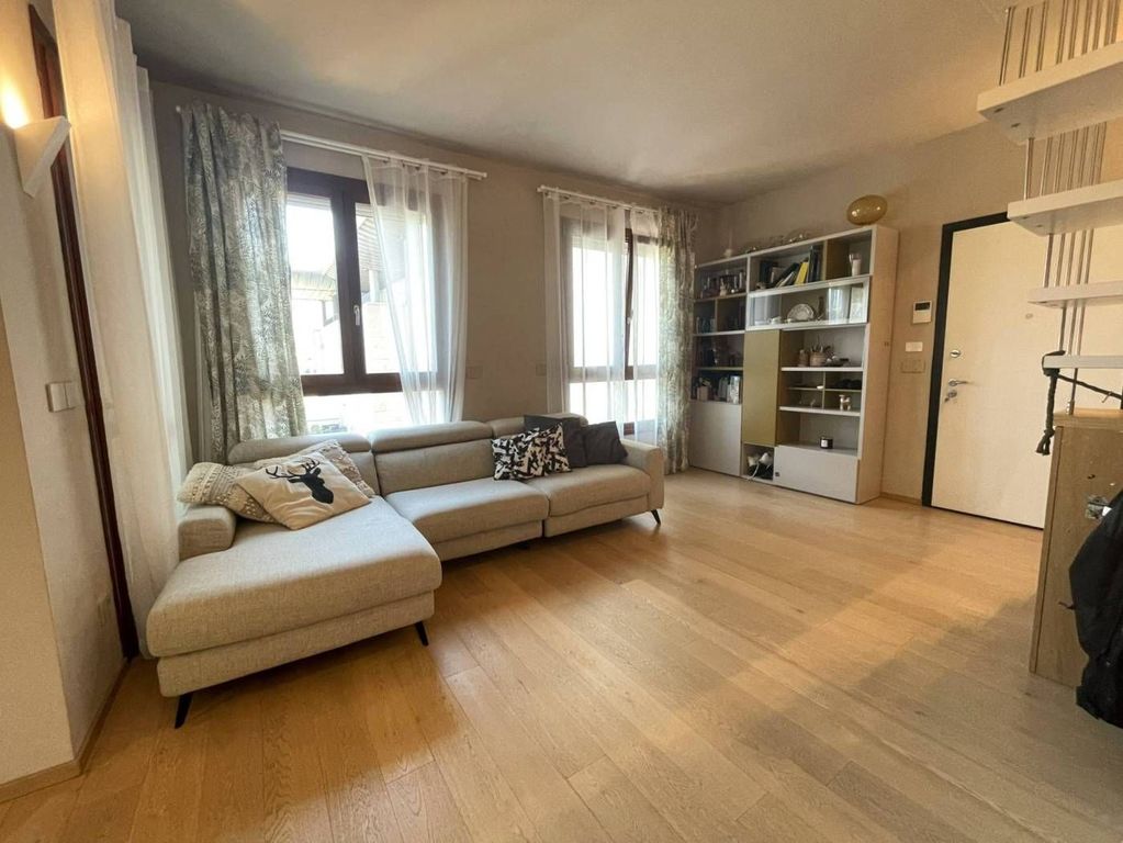 Luxury Apartment for sale in Sesto Fiorentino, 450 000 €, Photo 4
