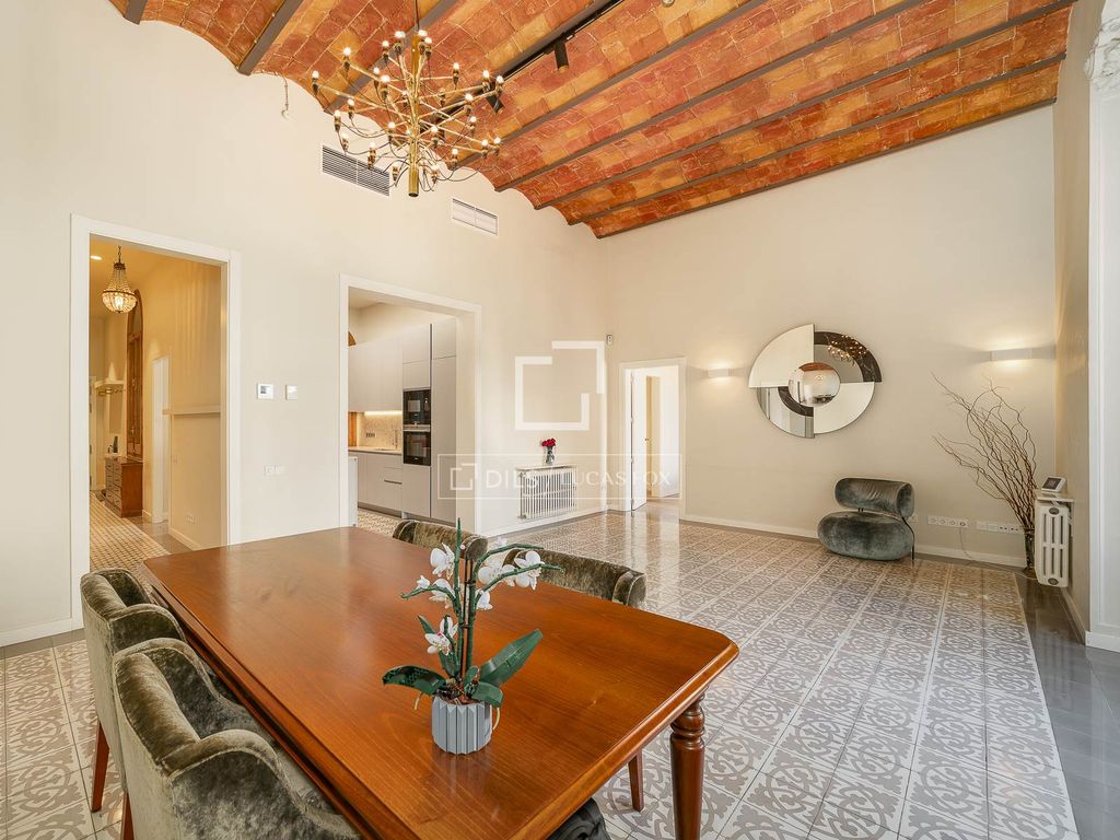 Luxury Apartment for sale in Barcelona, 1 640 000 €, Photo 7