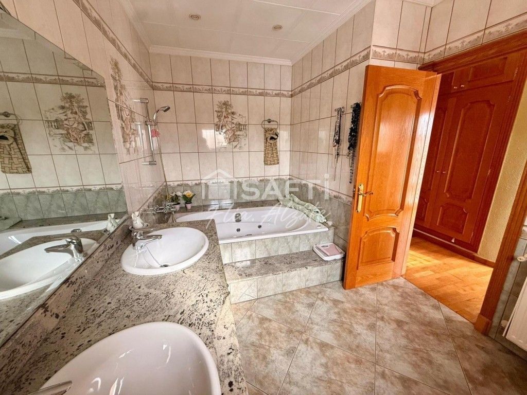 Luxury House for sale in Castelló d'Empúries, 580 000 €, Photo 2